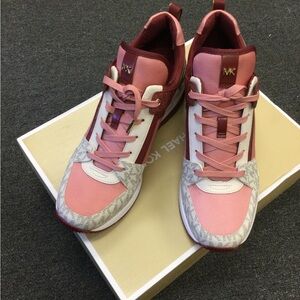 MICHAEL KORS SNEAKERS, NIB, SIZE 8.5